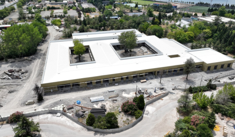 20240712-engelsiz-yasam-merkezinde-cephe-imalati-yapiliyor-965460-32fa0dcee88906355951