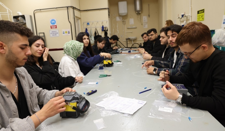 20240717-ko-mek-ile-hep-bir-adim-ondeler-983633-6691c1277c57e2d1b42c