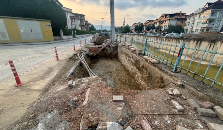 20240731-akarca-deresi-uzerine-yaya-koprusu-yapiliyor-529474-eb5d26548db02fe0e2a0