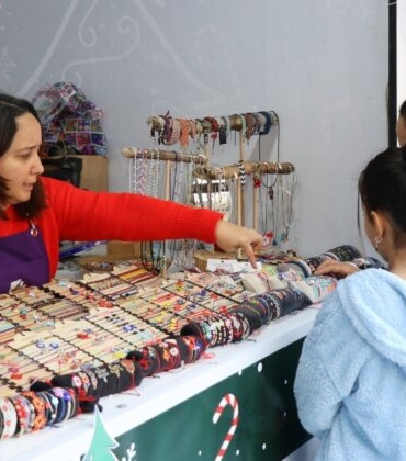 Izmit-Belediyesi-ile-kadinlarin-el-emegi-kazanca-donusuyor-4-740x420