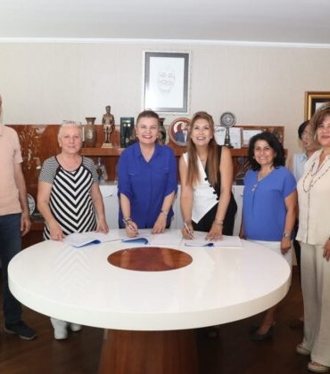 Izmit-Belediyesinde-memurlar-icin-toplu-is-sozlesmesi-imzalandi-2-740x420