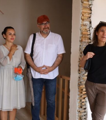 Melek-Kentmen-calismalarin-surdugu-Hulusi-Kentmen-Evini-ziyaret-etti-2-740x420