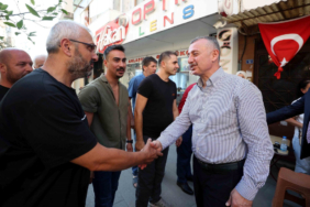 20240805-baskan-buyukakin-karamurselde-esnafla-bulustu-861982-f8797500af4b4b6ab1a5