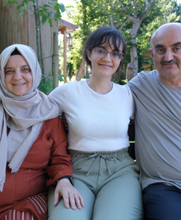 20240812-baskan-buyukakindan-basarili-ogrencilere-tatil-jesti-91835-fa53a18208891e2169f0