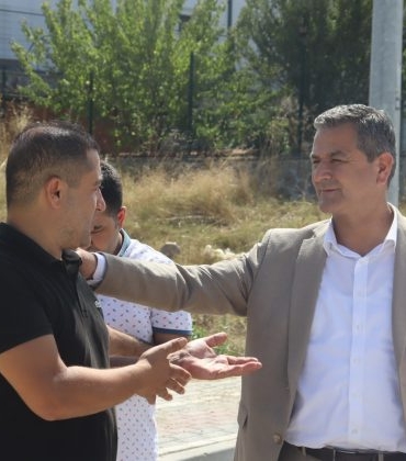 Baskan-Yardimcisi-Obuz-Izmitin-her-noktasinda-hizmetin-takipcisiyiz-2-740x420