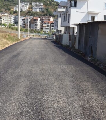 Izmit-Belediyesi-Erbay-Sokagi-yenilenen-yuzuyle-halkin-kullanimina-sundu-2-740x420