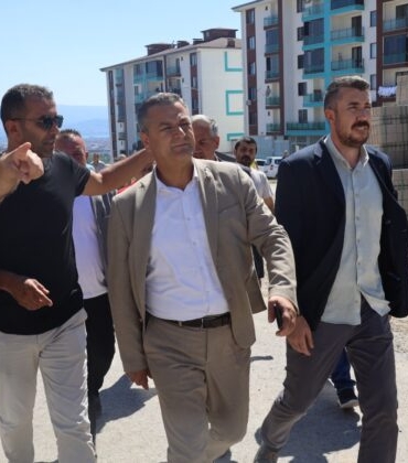 Izmit-Belediyesi-inceleme-gezilerine-Cayirkoy-Mahallesinde-devam-etti-3-740x420