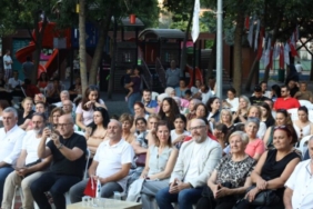 Izmitte-Yaz-Aksamlari-Turkce-Pop-konseriyle-devam-etti-2-740x420