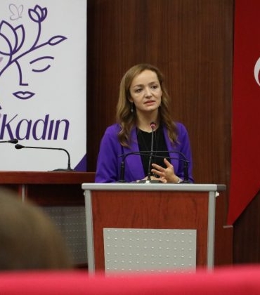 Siyaset-Bilimci-Ayse-Kasikirik-740x420