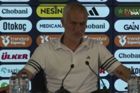 fenerbahce-kocaelisporu-3-1lik-net-galibiyetle-gecti-mourinhonun-dikkat-cekici-notlari-RTaOOkVk.jpg