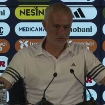 fenerbahce-kocaelisporu-3-1lik-net-galibiyetle-gecti-mourinhonun-dikkat-cekici-notlari-RTaOOkVk.jpg
