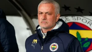 fenerbahcede-mourinho-donemi-sonrasi-yeni-teknik-direktor-arayisi-ve-avrupa-macerasinin-devami-JSG1APli.webp