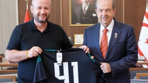 ibrahim-biyiklidan-cumhurbaskani-tatara-kocaelispor-formasi-qqCGZjBZ.jpeg