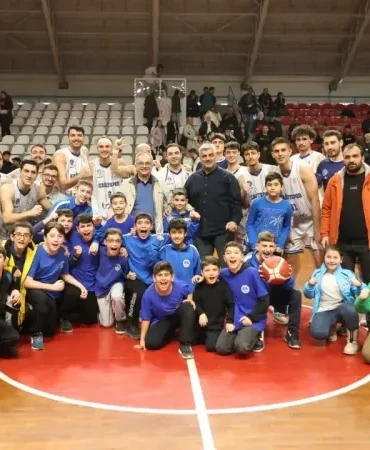 kagitspor-basketbol-1-lige-yukselisle-yeni-sezona-ilham-veren-hazirliklar-yfd4HfWc.webp