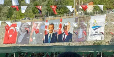 karamursel-altin-kemer-yagli-guresleri-ve-dakikalarin-gundemi-poster-polemikleri-ve-tepkiler-ZdSmeKef.webp