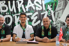 kocaelispor-tayfur-bingol-ile-21-yillik-sozlesme-imzaladi-Mazy73uG.png