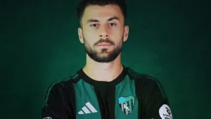 kocaelisporda-transfer-hareketliligi-suruyor-onur-ozgtonga-boluspora-kiralik-aEiZul1B.webp