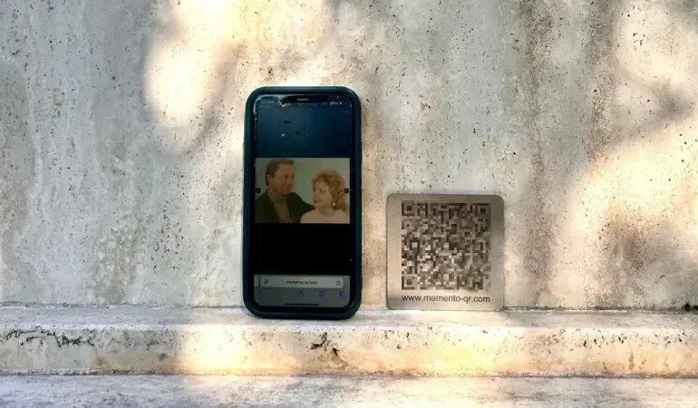 3 Nesil Sonra Bile Bilgi Sahibi: Mezar Taşlarına Yerleşik QR Kodları ile Anıların Yaşatılması