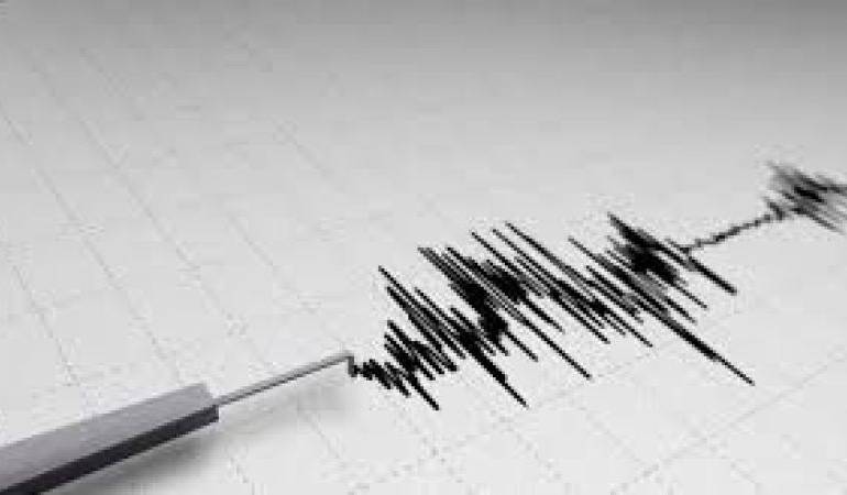 Balıkesir Sındırgı’da 4.9 büyüklüğünde deprem ve çevre etkileri