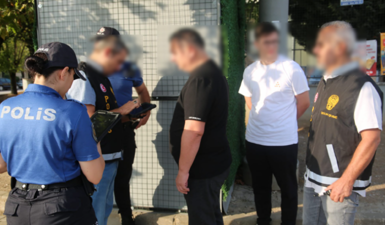 Çocuk ve Gençlerin Güvenliği İçin Okul Çevresi ve Servis Denetimi: Türkiye Geneli Uygulama Raporu