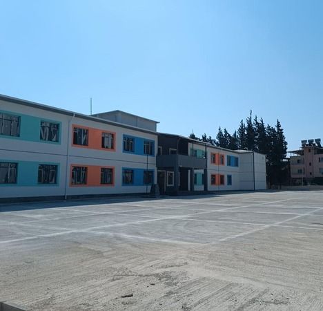 hatay-kumluya-yeni-umut-12-derslikli-okul-kisa-surede-tamamlandi-37DGW4kg.jpeg