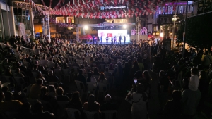 izmit-pismaniye-muzik-ve-dans-festivalinin-2-gunu-buyuk-katilim-ve-renkli-performanslar-WRph3tNX.jpeg
