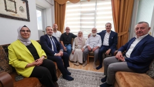 orhan-atabay-ziyareti-tecrubeyle-yol-gosteren-buyuklerimizin-huzurunda-sgctTwyG.jpg