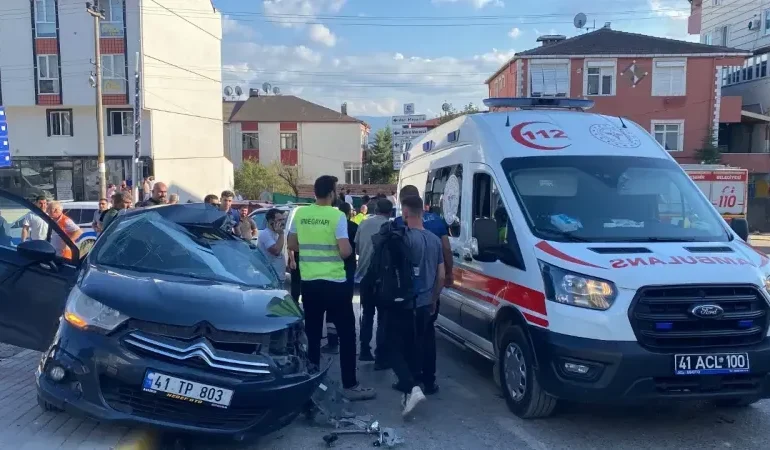 Yokuş Aşağı İnerek Kontrolden Çıkan İş Makinesi Şarampole Düşerek Büyüleyen Bir Kazaya Yol Açtı