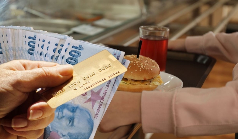 2026 Yılı Yemek Kartı Ücreti 301,2 TL’ye Yükseldi