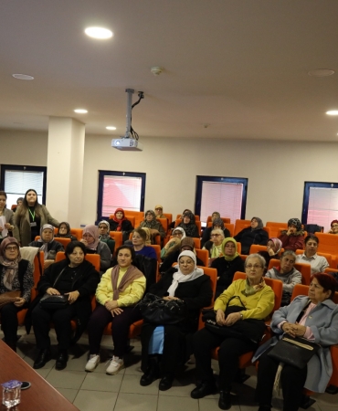 asirlik-cinarlar-icin-saglikli-yas-alma-semineri-duzenlendi