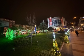 edebiyat-sokagi-ve-sabri-yalim-parki-nda-ucretsiz-internet-hizmeti-basladi-20251227-143110