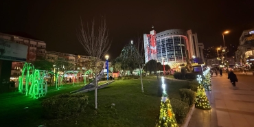 edebiyat-sokagi-ve-sabri-yalim-parki-nda-ucretsiz-internet-hizmeti-basladi-20251227-143110