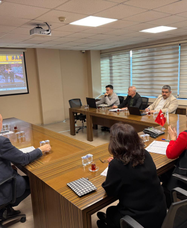 fatma-baskandan-esnafa-net-uyari-kaldirimlar-kamu-alanidir-20251230-200311