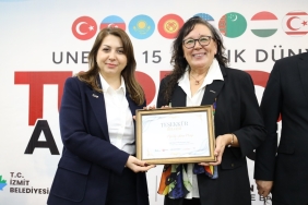 i-zmit-te-dunya-turk-dili-ailesi-gunu-anlamli-bir-programla-kutlandi