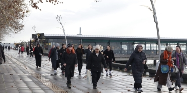 i-zmitli-kadinlar-yilin-ilk-saglikli-yasam-yuruyusu-nde-bulustu-20260109-170226