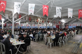 fatma-baskan-halk-iftarinda-ayazmalilarla-bulustu-20260228-030135