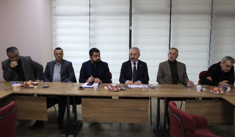 İzmit Belediyesi Bekirpaşa bölgesi muhtarlarını dinledi