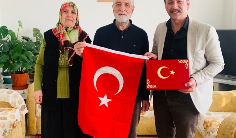 İzmit Belediyesi gazilere vefa ziyaretlerini sürdürüyor