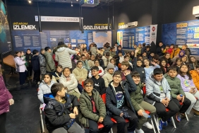 ogrencilerden-6-subat-depremlerinin-yil-donumunde-deprem-muzesine-anlamli-ziyaret-20260216-032804