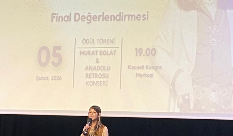 Zehra Erdem İzmit’te ‘En İyi Ses’ dalında birinci oldu