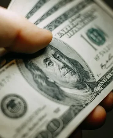 haftaya-doviz-soku-dolar-ve-euro-da-son-rakamlar-20260407-053139