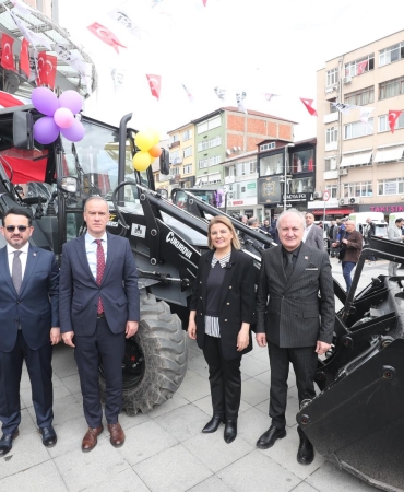 i-zmit-belediyesi-arac-filosunu-buyuttu-hedef-2027-de-400-arac-20260407-040152