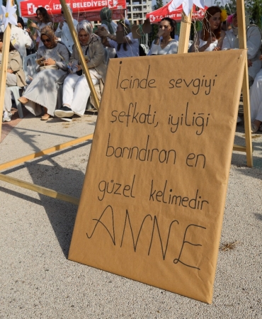 i-zmit-belediyesinden-cinar-cocuk-evleri-velilerine-muzik-dolu-anneler-gunu-20260516-160201