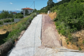 Akmesede-Dayanikli-Beton-Yol-Izmit-Belediyesi-Tarafindan-Yapildi-featured