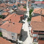 Izmit-Belediyesi-Kanlibag-Sokakta-Beton-Yol-Yenilemesini-Tamamladi-featured