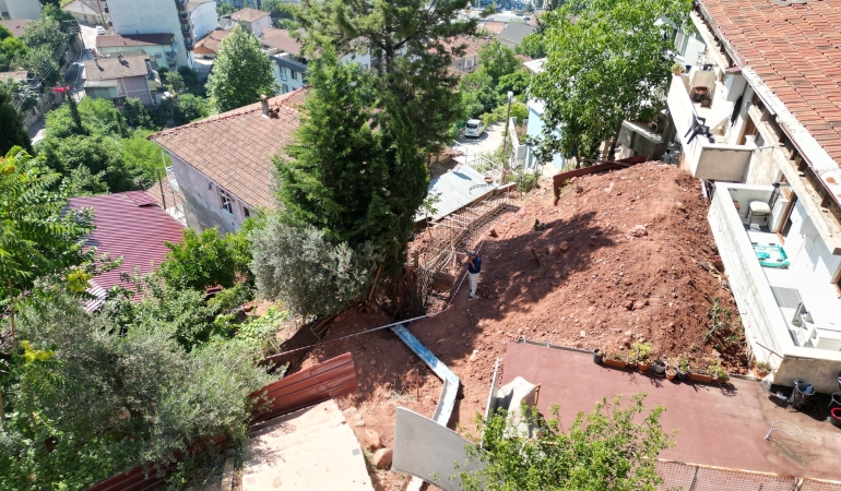 Serdar-Mahallesine-merdiven-ve-istinat-duvari-yapiliyor-featured
