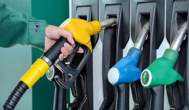 Akaryakıt fiyatları yükseldi: Motorine 76 kuruş zam