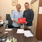 Izmit-Belediyesinden-Muhtarlara-Dogum-Gunu-Ziyareti-featured