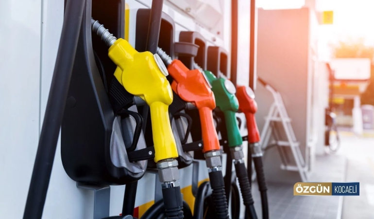 Benzin-ve-motorine-iki-ayri-zam-beklentisi-featured