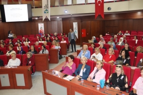 Izmit-Belediyesinde-meme-kanseri-icin-farkindalik-bulusmasi-featured
